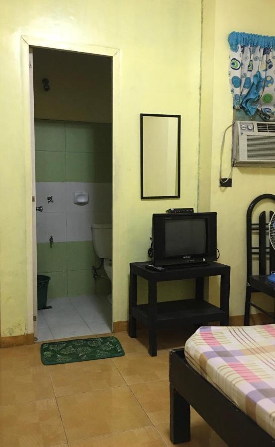 Favila Transient Rooms Pasay Exteriör bild